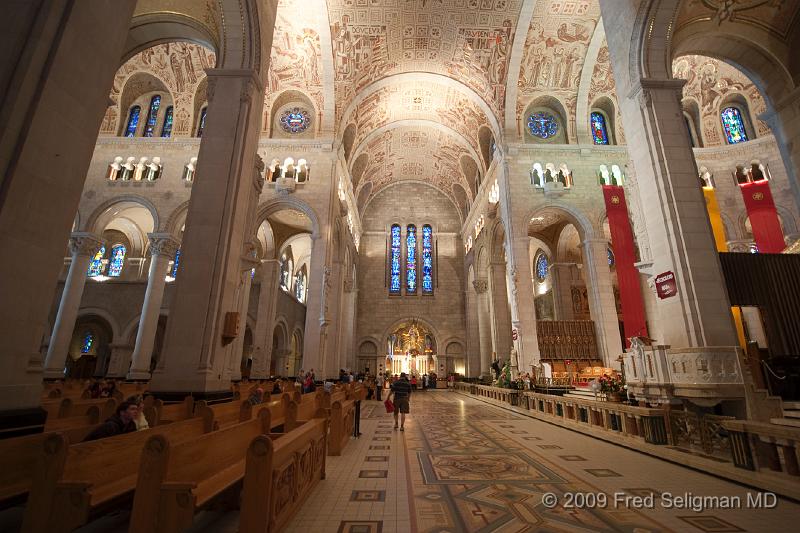 20090828_213257 D300.jpg - Interior, Sainte Anne de Beaupre